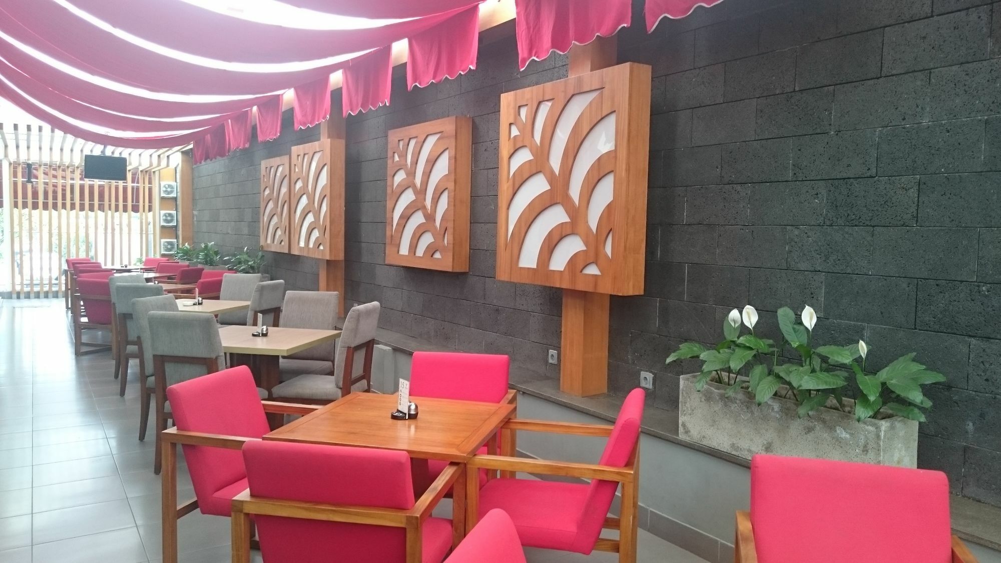 Verona Palace Hotel Bandung Luaran gambar